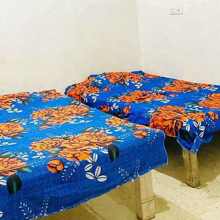 Om Sai Guest House Varanasi Exterior foto